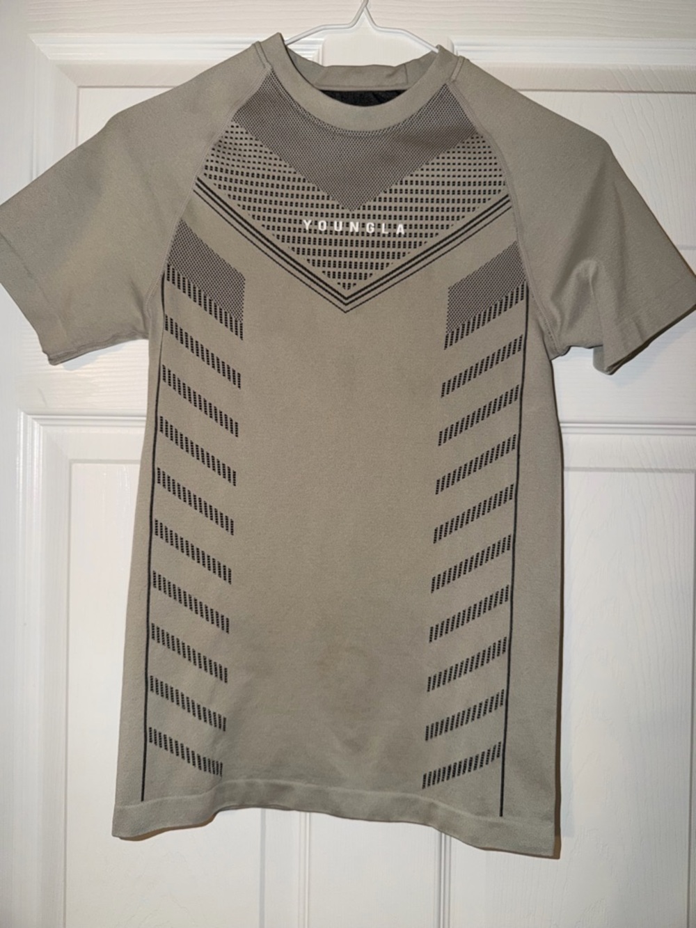 YoungLA 465 SUPERHERO COMPRESSION TEE, Cement